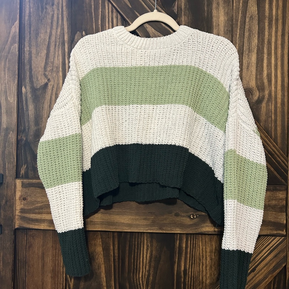 moon & madison Green and White Crew Neck Sweater
